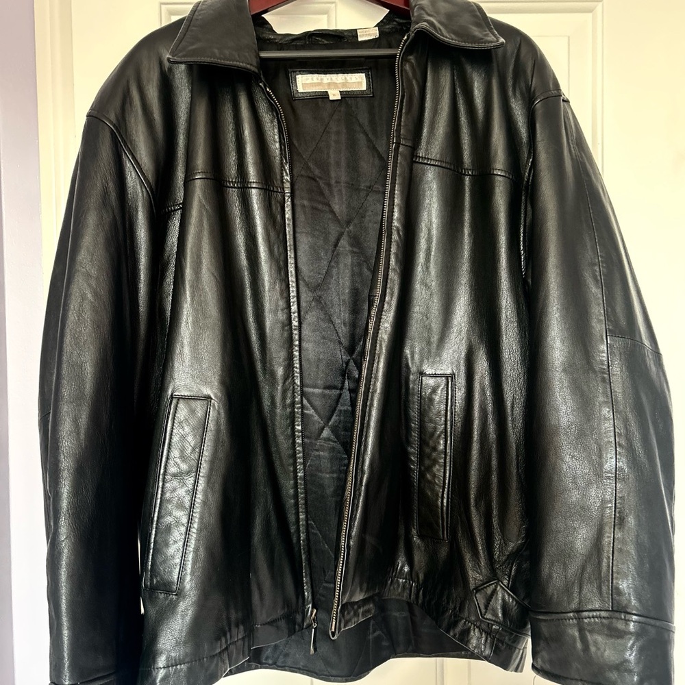 Perry Ellis Men's Genuine Leather Jacket; XL
